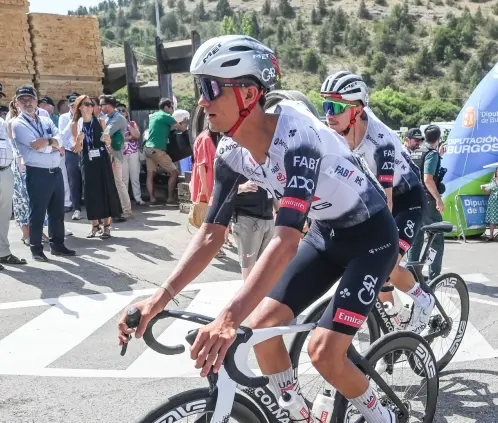 Isaac del Toro superó un par de obstáculos como de película para coronarse en la Vuelta de Burgos. Isaac del Toro superó un par de obstáculos como de película para coronarse en la Vuelta de Burgos.
