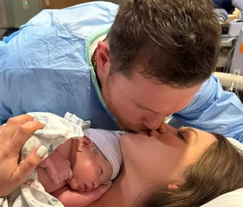 Canelo Álvarez anuncia nacimiento de su hija Eva Victoria: ¿Cuántos hijos tiene? (Foto: @Canelo Instagram) Canelo Álvarez anuncia nacimiento de su hija Eva Victoria: ¿Cuántos hijos tiene? (Foto: @Canelo Instagram)