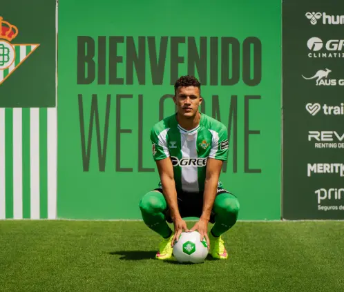 Nelson Deossa dio a conocer que Sergio Canales fue clave para que dejará a Rayados por el Real Betis. @RealBetis