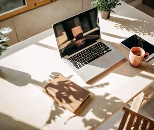 Transforma tu oficina en casa en un espacio que impulse la creatividad y concentración con consejos prácticos y fáciles de aplicar (Getty images)