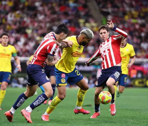 El verdadero motivo por el que Televisa movió el Chivas vs América (Photo by Simon Barber/Getty Images) El verdadero motivo por el que Televisa movió el Chivas vs América (Photo by Simon Barber/Getty Images)