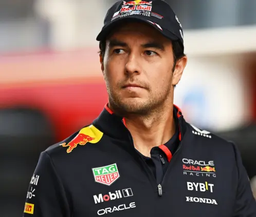 Negociaciones tensas mantienen en suspenso el futuro de Checo Pérez en la F1. Negociaciones tensas mantienen en suspenso el futuro de Checo Pérez en la F1.