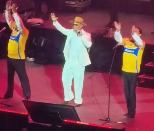 La Sonora Santanera dedicó el Bomboro Quiñá Quiñá a Tigres y André-Pierre Gignac en su concierto de 70 años de carrera. @SoydelaUdeNL La Sonora Santanera dedicó el Bomboro Quiñá Quiñá a Tigres y André-Pierre Gignac en su concierto de 70 años de carrera. @SoydelaUdeNL