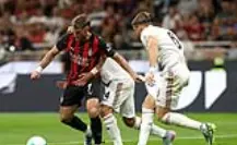 Santiago Giménez es reventado en Italia tras la derrota del Milan, hasta su entrenador lo hace