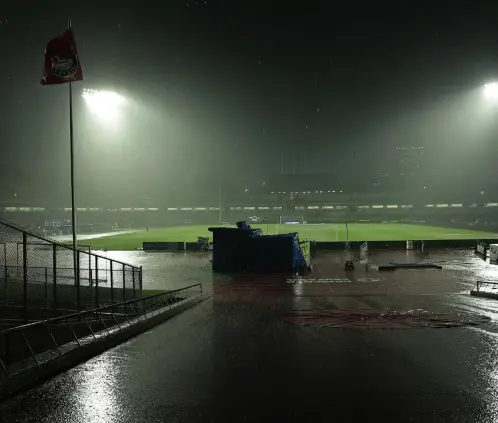 El juego entre Cruz Azul y Toluca presenta complicaciones por las fuertes condiciones climatológicas. El juego entre Cruz Azul y Toluca presenta complicaciones por las fuertes condiciones climatológicas.