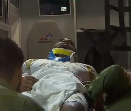 Joaquim de Tigres tuvo que ser hospitalizado tras sufrir una conmoción cerebral en el juego ante Mazatlán. @TUDN Joaquim de Tigres tuvo que ser hospitalizado tras sufrir una conmoción cerebral en el juego ante Mazatlán. @TUDN