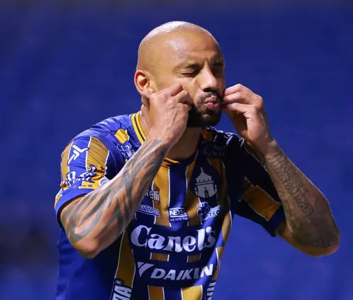 Este es el jugador de la Premier League que ahora es el goleador del San Luis en Liga MX (Photo by Hector Vivas/Getty Images) Este es el jugador de la Premier League que ahora es el goleador del San Luis en Liga MX (Photo by Hector Vivas/Getty Images)