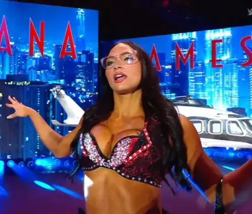 Kiana James perdió su lucha contra Michin en SmackDown en solo segundos. @WWE Kiana James perdió su lucha contra Michin en SmackDown en solo segundos. @WWE
