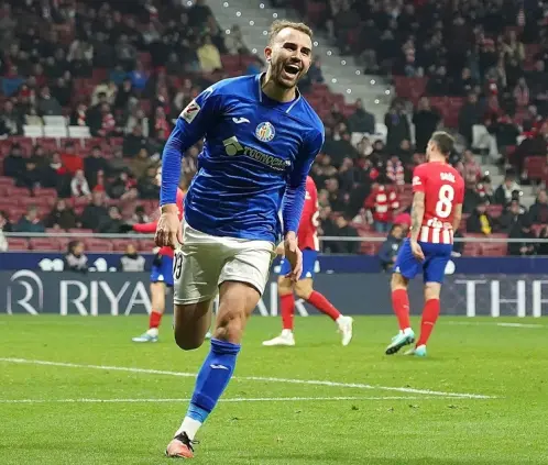 El Monterrey se habría quedado sin opciones tras caerse el fichaje de Borja Mayoral. @Mayoral_Borja El Monterrey se habría quedado sin opciones tras caerse el fichaje de Borja Mayoral. @Mayoral_Borja
