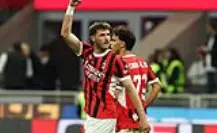 Santiago Giménez se queda en el Milan, rechaza mudarse a la Roma