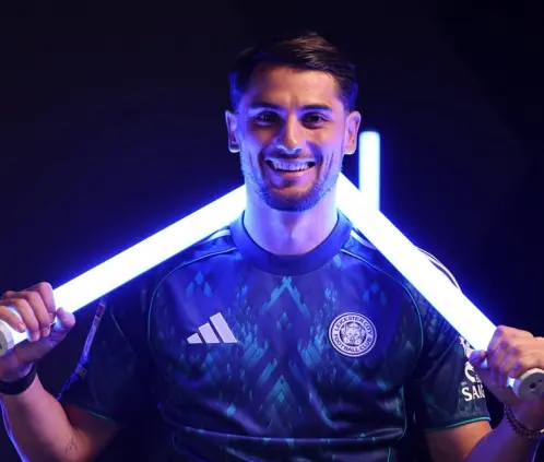 Julián Carranza s sumó al Leicester City de Inglaterra tras descartar firmar con Rayados. @LCFC Julián Carranza s sumó al Leicester City de Inglaterra tras descartar firmar con Rayados. @LCFC