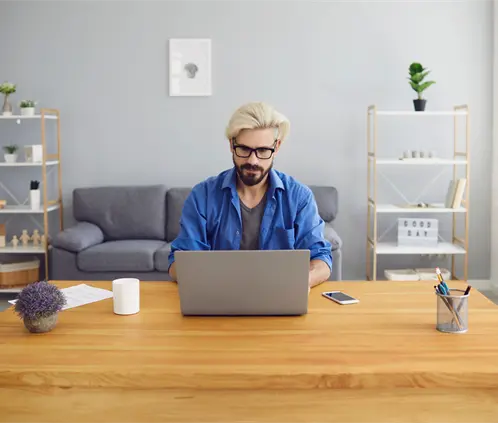 Trucos para diseñar un espacio de trabajo híbrido en casa (Foto: Canva) Trucos para diseñar un espacio de trabajo híbrido en casa (Foto: Canva)