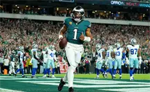 Cowboys 20-24 Eagles:  Jalen Hurts vence a Dak Prescott en el inicio de la temporada 2025 de la NFL