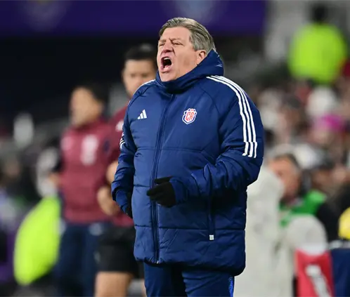 Miguel Herrera protagonizó una pelea con un reportero de Nicaragua tras el empate de Costa Rica. Getty Images