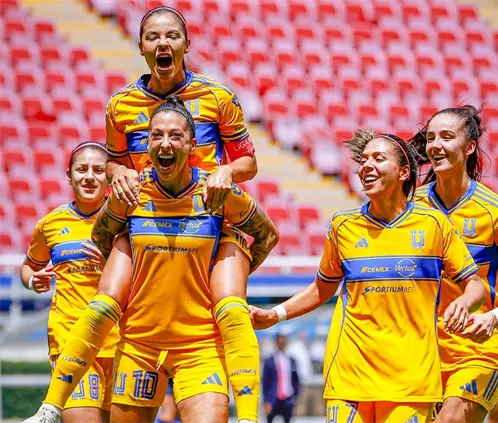 Jenni Hermoso llegará al Clásico Regio como goleadora de Tigres Femenil. @TigresFemenil Jenni Hermoso llegará al Clásico Regio como goleadora de Tigres Femenil. @TigresFemenil