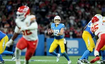 NFL:  Chargers 27-21 Chiefs desde Brasil, Mahomes fue superado por un inspirado Justin Herbert