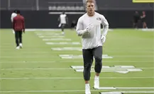 Christian McCaffrey prende alarmas en 49ers por lesión