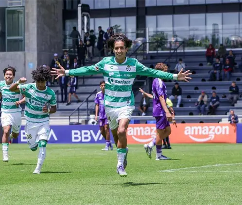 Los juveniles de Santos ganaron 3-0 en la Final. Posta Deportes Los juveniles de Santos ganaron 3-0 en la Final. Posta Deportes