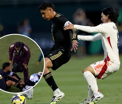 Edson Álvarez tuvo que abandonar el terreno de juego tras sufrir una lesión en el juego entre México y Japón. Edson Álvarez tuvo que abandonar el terreno de juego tras sufrir una lesión en el juego entre México y Japón.