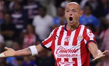 ¡Strike! Así fue la increíble falla del Chicharito ante León