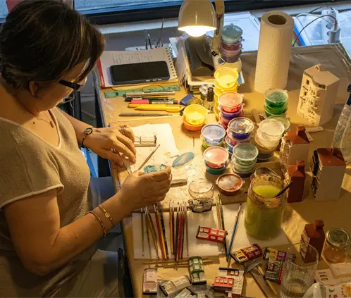 Ideas para crear un rincón de hobbies en casa sin ocupar mucho espacio (Foto: Canva) Ideas para crear un rincón de hobbies en casa sin ocupar mucho espacio (Foto: Canva)