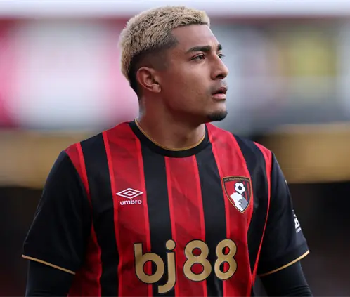 Tigres estaría analizando el fichaje de Julián Araujo, defensa mexicano del Bournemouth de Inglaterra. Getty Images