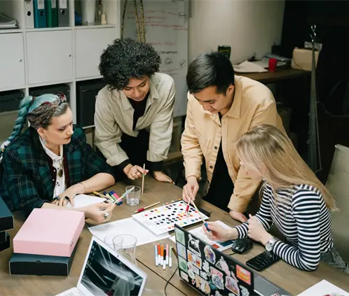 Así es como se debe de escribir un plan de negocios, según la IA  (Foto: Canva)