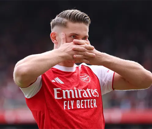 El Arsenal tomó la cima de la Premier League al golear al Nottingham Forest. Getty Images El Arsenal tomó la cima de la Premier League al golear al Nottingham Forest. Getty Images