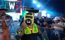 Lucha Libre AAA presenta a un falso Mini Abismo Negro en Worlds Collide