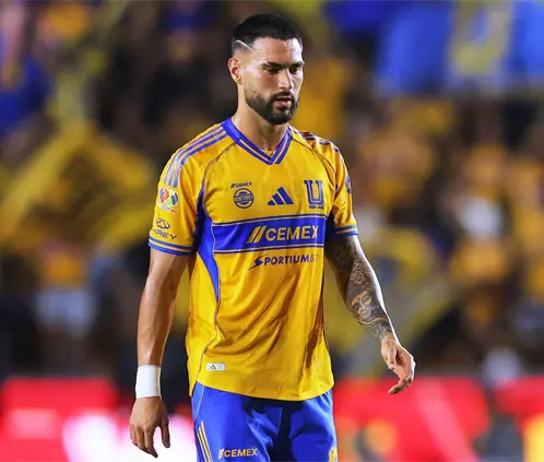 Guido Pizarro pierde a Juan Purata tras expulsión en el Tigres vs León (Foto: Ricardo Rodríguez / POSTA Deportes)