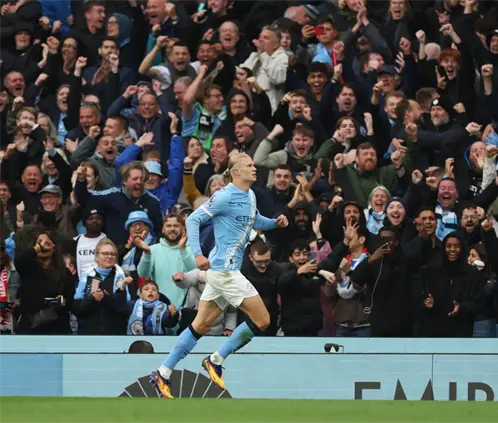 Manchester City venció 3-0 al Manchester United en medio de los homenajes a Ricky Hatton. Getty Images Manchester City venció 3-0 al Manchester United en medio de los homenajes a Ricky Hatton. Getty Images