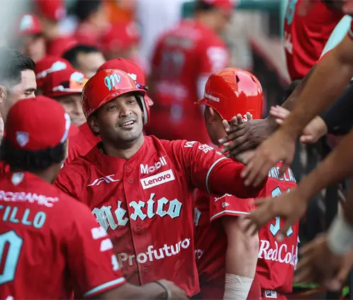 Diablos Rojos del México. (Photo by Manuel Velasquez/Getty Images). Diablos Rojos del México. (Photo by Manuel Velasquez/Getty Images).