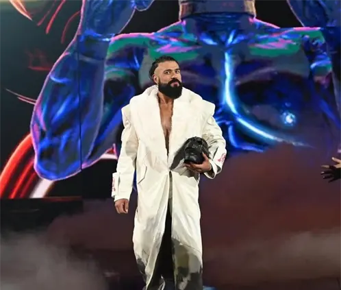Andrade agradeció a la WWE por su segunda etapa, solo dos días después de haber sido despedido. @WWE