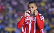 Lesión de Alvarado pone en duda su juego ante Tigres: ¿quién lo suplirá?