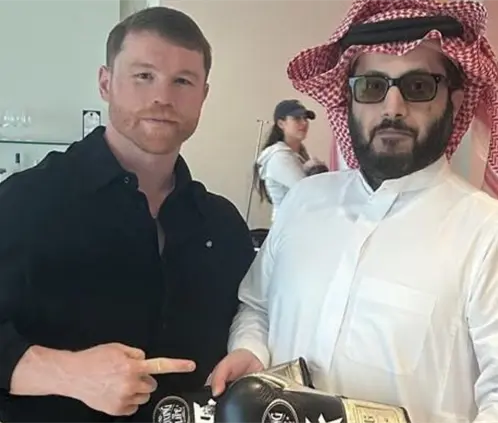 Canelo y el Tío Turki se encontraron días después de la función ante Crawford Canelo y el Tío Turki se encontraron días después de la función ante Crawford