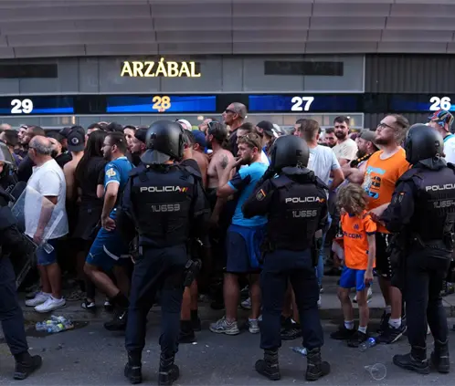 La violencia se presentó en las inmediaciones del Santiago Bernabeu (Getty Images) La violencia se presentó en las inmediaciones del Santiago Bernabeu (Getty Images)