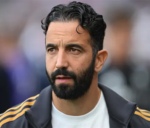 Amorim bajo presión en el United podría traicionar a su ex club. (Photo by Mike Hewitt/Getty Images) Amorim bajo presión en el United podría traicionar a su ex club. (Photo by Mike Hewitt/Getty Images)