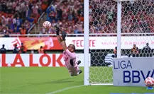 Nahuel Guzmán y la marca sin gol en el Apertura 2025