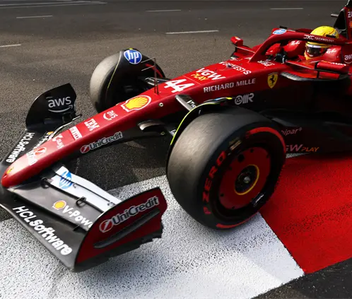 Los Ferrari se llevaron la victoria en la segunda sesión de prácticas en Azerbaiyán. Getty Images Los Ferrari se llevaron la victoria en la segunda sesión de prácticas en Azerbaiyán. Getty Images