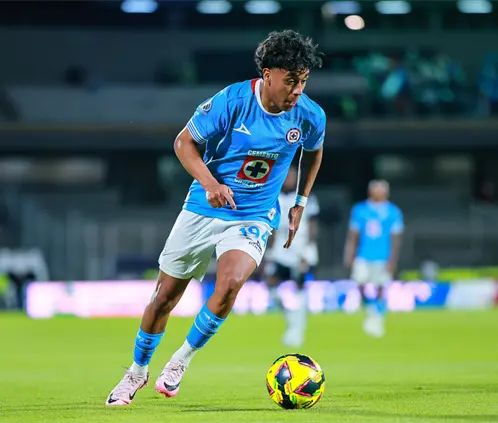 El Espanyol y Rangers estarían interesados en firmar a Amaury Morales de Cruz Azul tras el Mundial de Clubes. Getty Images