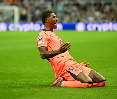 Marcus Rashford quedó fuera del 11 titular del Barcelona por llegar tarde a un entrenamiento. Getty Images