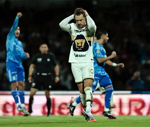 Aaron ramsey falló un penal y Pumas sigue bajo el yugo de Tigres (Daniel Gámez / POSTA Deportes)
