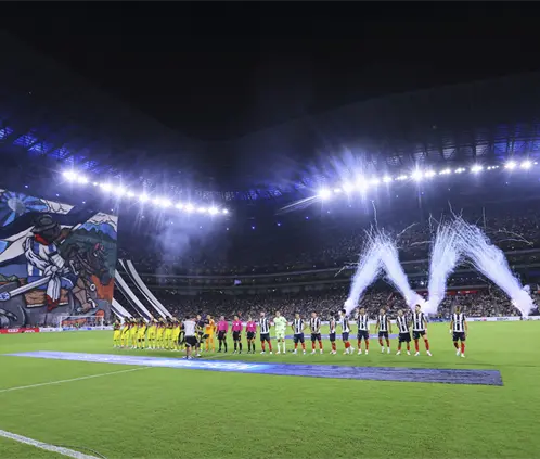 El Monterrey vs. América se volvió el juego con mayor asistencia del Apertura 2025 al superar los 50,000 espectadores. Getty Images