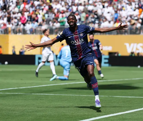 Ousmane Dembélé del PSG finalmente asistirá a la gala del Balón de Oro al no ser convocado por el PSG. Getty Images