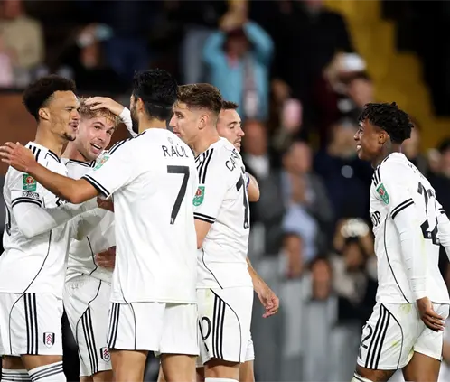 Raúl Jiménez juega 82 minutos y Fulham avanza a 16vos. en la Carabao Cup (Photo by Warren Little/Getty Images)