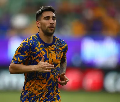 Tigres busca recuperar su identidad y frenar la mala racha . (Photo by Sergio Mejia/Getty Images)