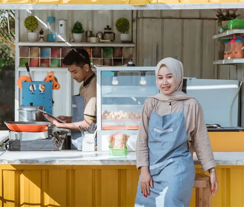 ¿Vale la pena emprender en 2025? Pros y contras de tener tu propio negocio (Foto: Canva)