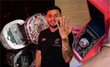 Alexis Vega recibe el anillo más lujoso de todos: “Me lo van a querer robar”