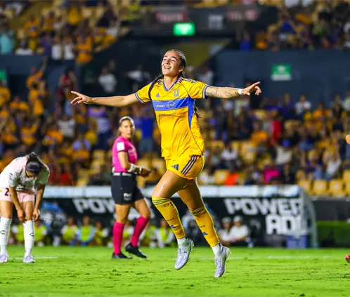 Tigres se convirtió en el primer club en llegar a los 900 goles en la Liga MX Femenil tras vencer a León por 9-0. Nora Guerrero