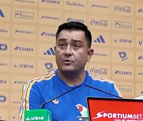 Tras aplastar al León, el estratega de las Amazonas aplaude que sus jugadoras tengan claro su idea en la cancha (Damaris Macías / POSTA Deportes)
